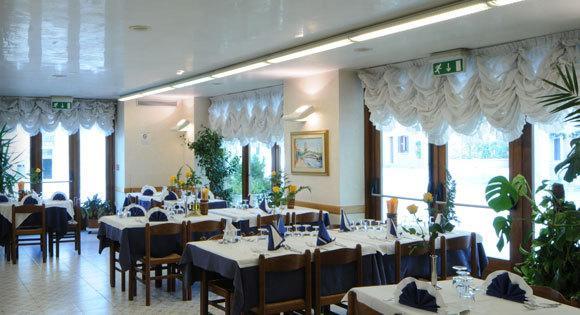 Stella D'Oro Hotell Marano Lagunare Exteriör bild